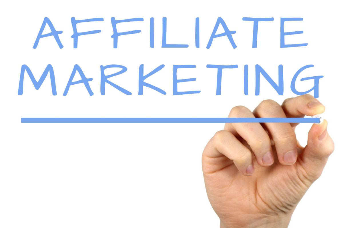 affiliate marketing with website